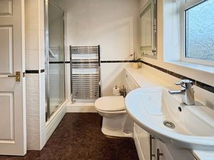 Photo 19- click for photo gallery